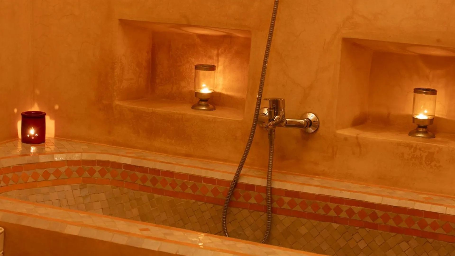 Riad Alili Marrakesh 2*,